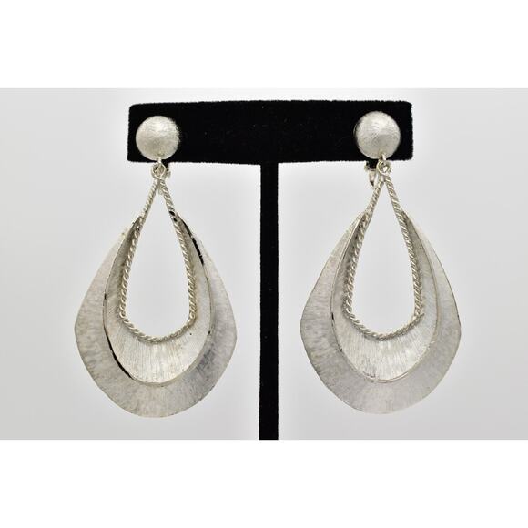 Vintage Oval Clip On Earrings Brushed Silver Textured Metallic Chunky NOS BinA18 - Picture 1 of 13